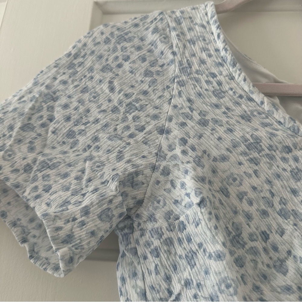 Abercrombie & Fitch Floral Knot-Front Flutter Sleeve Crop Top XS EUC - Picture 6 of 12
